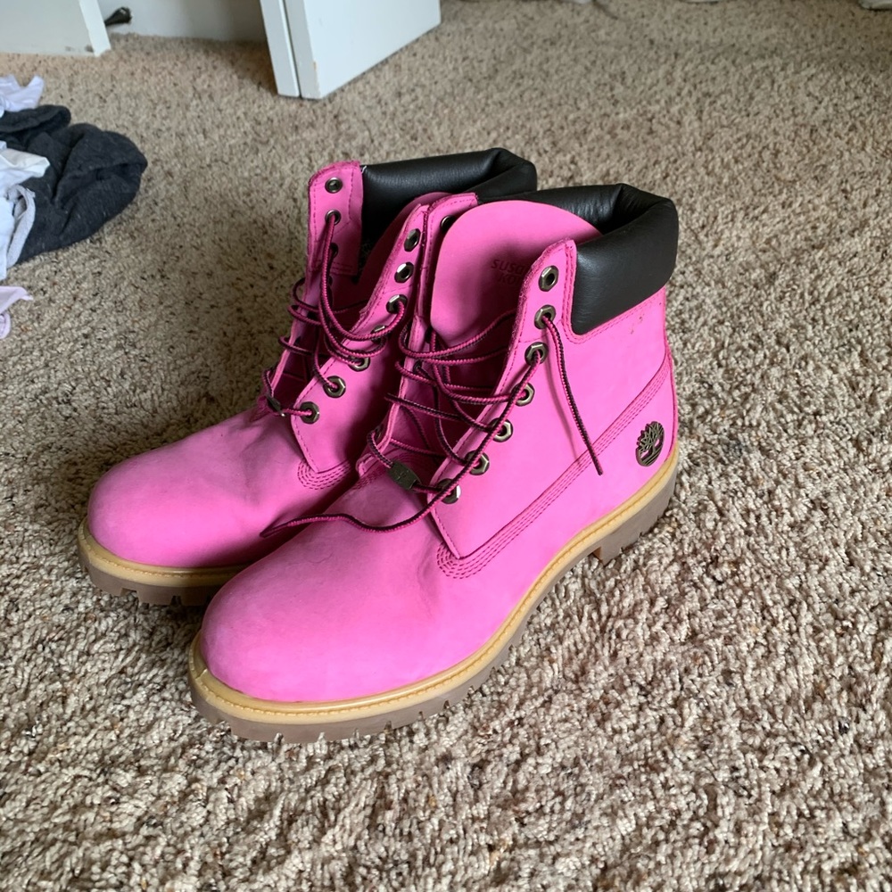 Pink *limited edition* Timberland Boots